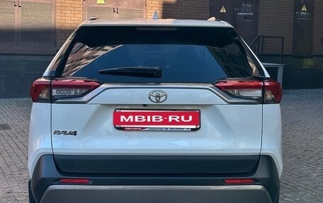 Toyota RAV4, 2020 год, 3 250 000 рублей, 11 фотография
