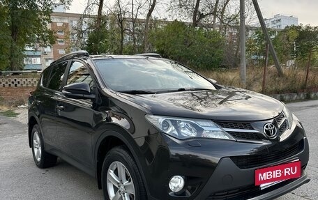 Toyota RAV4, 2014 год, 2 100 000 рублей, 2 фотография