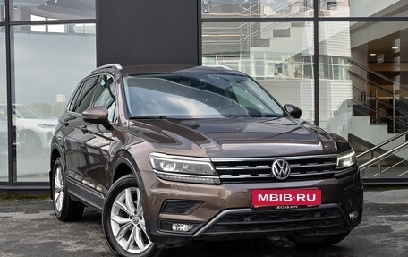 Volkswagen Tiguan II, 2018 год, 2 850 000 рублей, 3 фотография