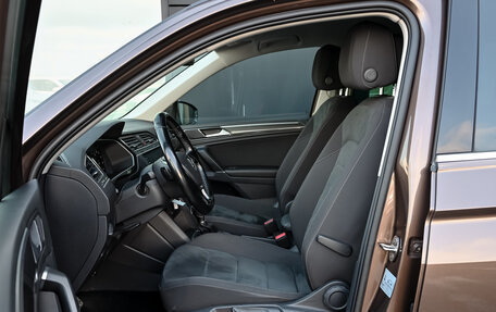 Volkswagen Tiguan II, 2018 год, 2 850 000 рублей, 10 фотография