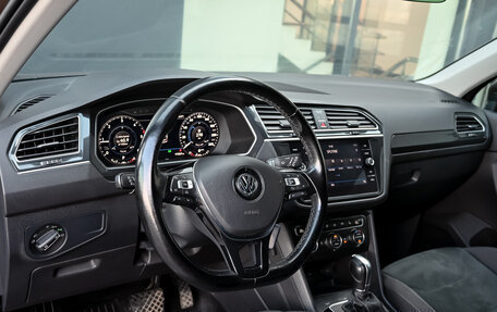 Volkswagen Tiguan II, 2018 год, 2 850 000 рублей, 12 фотография