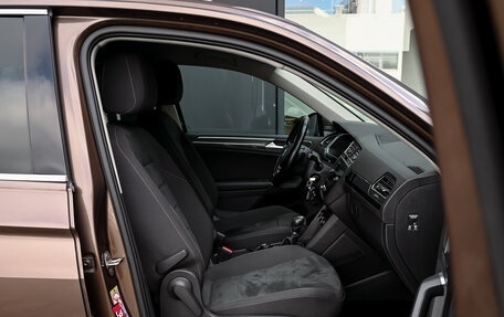 Volkswagen Tiguan II, 2018 год, 2 850 000 рублей, 11 фотография