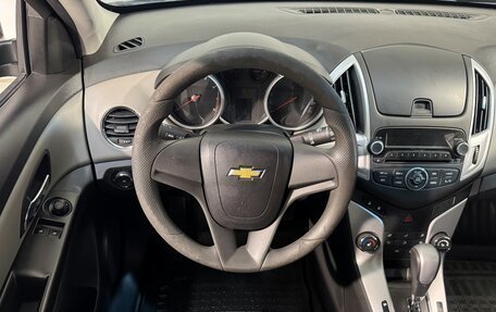 Chevrolet Cruze II, 2014 год, 899 800 рублей, 10 фотография