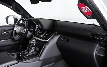Toyota Land Cruiser, 2021 год, 8 290 000 рублей, 11 фотография