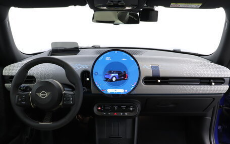 MINI Hatch, 2024 год, 6 000 000 рублей, 9 фотография