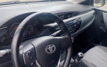 Toyota Corolla, 2013 год, 1 150 000 рублей, 20 фотография