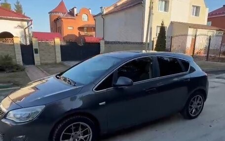 Opel Astra J, 2011 год, 390 000 рублей, 1 фотография