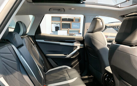 Geely Atlas, 2024 год, 4 017 190 рублей, 12 фотография