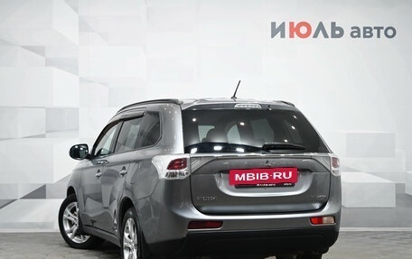 Mitsubishi Outlander III рестайлинг 3, 2012 год, 1 550 000 рублей, 4 фотография