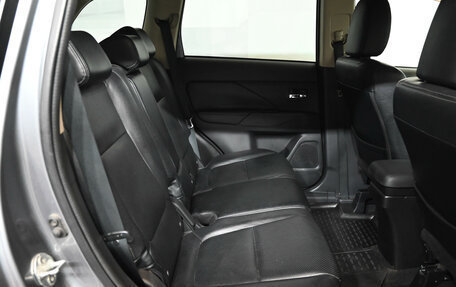 Mitsubishi Outlander III рестайлинг 3, 2012 год, 1 550 000 рублей, 19 фотография