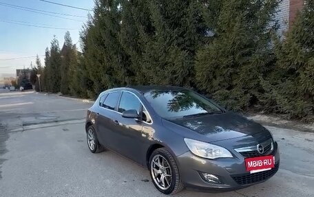 Opel Astra J, 2011 год, 390 000 рублей, 4 фотография