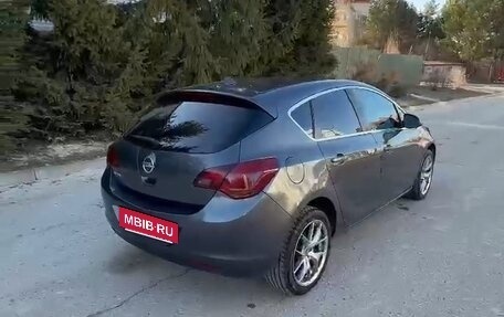 Opel Astra J, 2011 год, 390 000 рублей, 3 фотография