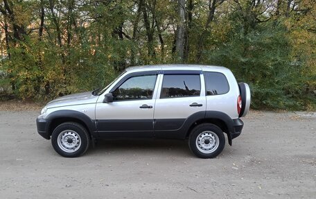 Chevrolet Niva I рестайлинг, 2018 год, 835 000 рублей, 4 фотография