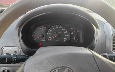 Hyundai Accent II, 2008 год, 11 фотография