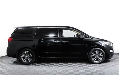 KIA Carnival III, 2018 год, 2 749 000 рублей, 4 фотография