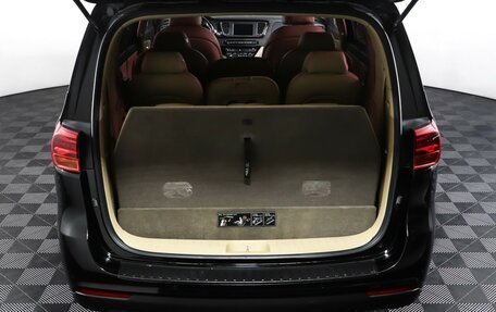 KIA Carnival III, 2018 год, 2 749 000 рублей, 10 фотография