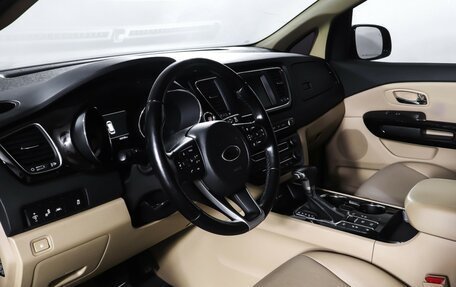 KIA Carnival III, 2018 год, 2 749 000 рублей, 19 фотография