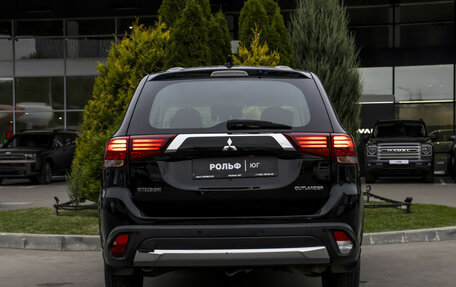 Mitsubishi Outlander III рестайлинг 3, 2017 год, 1 448 000 рублей, 6 фотография