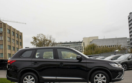 Mitsubishi Outlander III рестайлинг 3, 2017 год, 1 448 000 рублей, 14 фотография