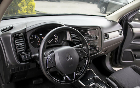 Mitsubishi Outlander III рестайлинг 3, 2017 год, 1 448 000 рублей, 16 фотография