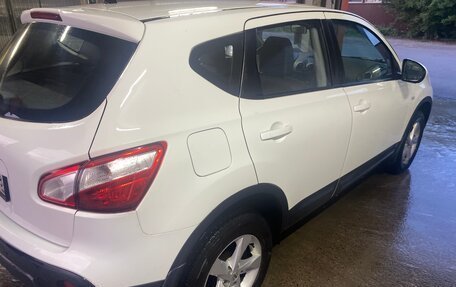 Nissan Qashqai, 2011 год, 890 000 рублей, 3 фотография