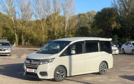 Honda Stepwgn IV, 2020 год, 2 575 000 рублей, 2 фотография