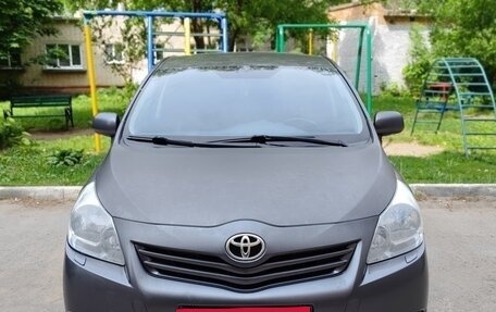 Toyota Verso I, 2010 год, 995 000 рублей, 3 фотография