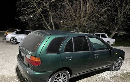 Nissan Almera, 1996 год, 250 000 рублей, 4 фотография