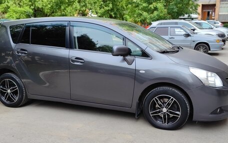 Toyota Verso I, 2010 год, 995 000 рублей, 8 фотография