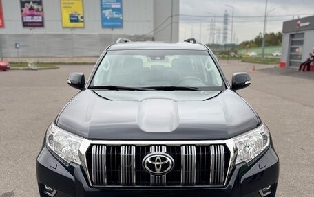 Toyota Land Cruiser Prado 150 рестайлинг 2, 2022 год, 6 500 000 рублей, 1 фотография
