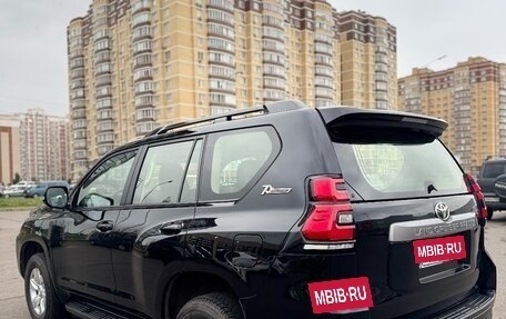 Toyota Land Cruiser Prado 150 рестайлинг 2, 2022 год, 6 500 000 рублей, 5 фотография