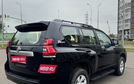 Toyota Land Cruiser Prado 150 рестайлинг 2, 2022 год, 6 500 000 рублей, 4 фотография