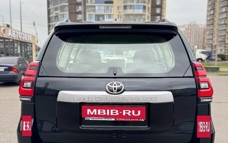 Toyota Land Cruiser Prado 150 рестайлинг 2, 2022 год, 6 500 000 рублей, 6 фотография