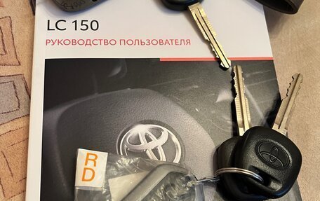 Toyota Land Cruiser Prado 150 рестайлинг 2, 2022 год, 6 500 000 рублей, 19 фотография