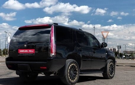 Cadillac Escalade III, 2007 год, 1 690 000 рублей, 7 фотография