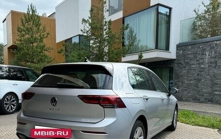Volkswagen Golf VIII, 2020 год, 1 830 000 рублей, 2 фотография