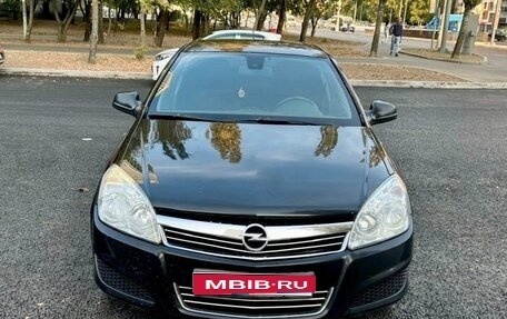 Opel Astra H, 2011 год, 620 000 рублей, 1 фотография