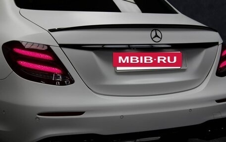 Mercedes-Benz E-Класс, 2021 год, 4 600 000 рублей, 4 фотография