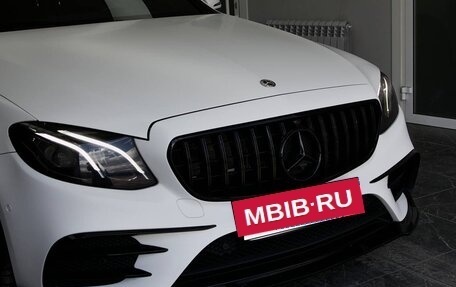 Mercedes-Benz E-Класс, 2021 год, 4 600 000 рублей, 2 фотография