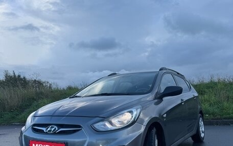 Hyundai Solaris II рестайлинг, 2012 год, 635 000 рублей, 1 фотография