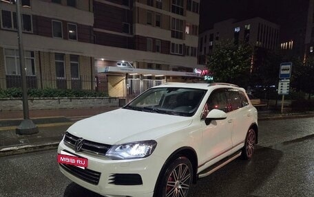 Volkswagen Touareg III, 2010 год, 1 450 000 рублей, 2 фотография