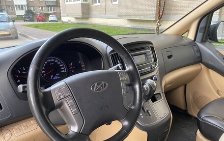 Hyundai H-1 II рестайлинг, 2019 год, 3 200 000 рублей, 10 фотография