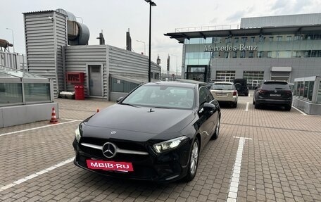 Mercedes-Benz A-Класс, 2020 год, 2 550 000 рублей, 3 фотография