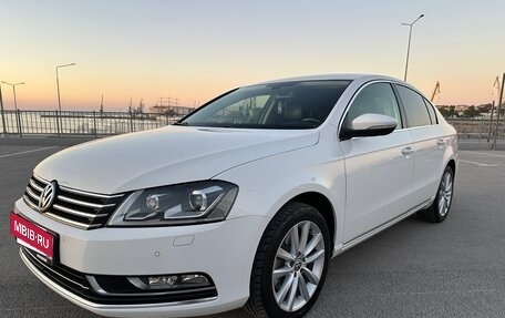 Volkswagen Passat B7, 2012 год, 1 290 000 рублей, 2 фотография