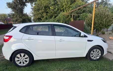 KIA Rio III рестайлинг, 2013 год, 830 000 рублей, 2 фотография