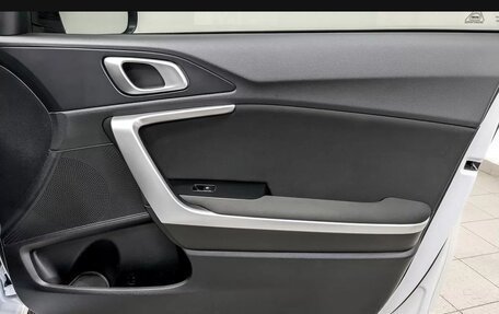 KIA cee'd III, 2022 год, 2 000 000 рублей, 16 фотография
