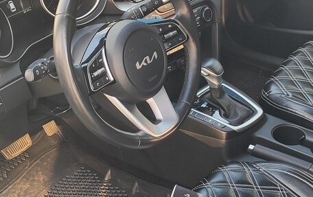 KIA cee'd III, 2022 год, 2 000 000 рублей, 12 фотография