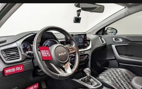 KIA cee'd III, 2022 год, 2 000 000 рублей, 23 фотография