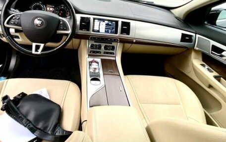 Jaguar XF I рестайлинг, 2014 год, 2 100 000 рублей, 8 фотография