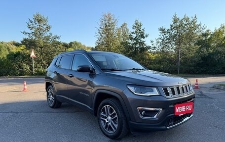 Jeep Compass II, 2020 год, 2 500 000 рублей, 4 фотография